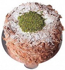 4 ile 6 kişilik Isparta Doğum günü pastası Çikolatalı Fıstıklı yaş pasta